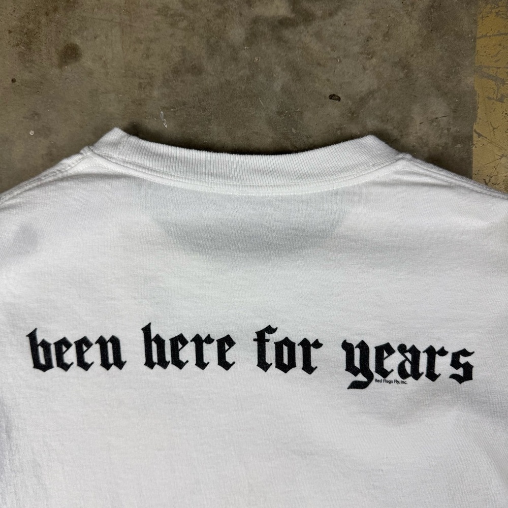 Gwen Stefani T-Shirt Sz Small Been Here For Years Red Flags Fly Rap Hip Hop Tee - Picture 5 of 7